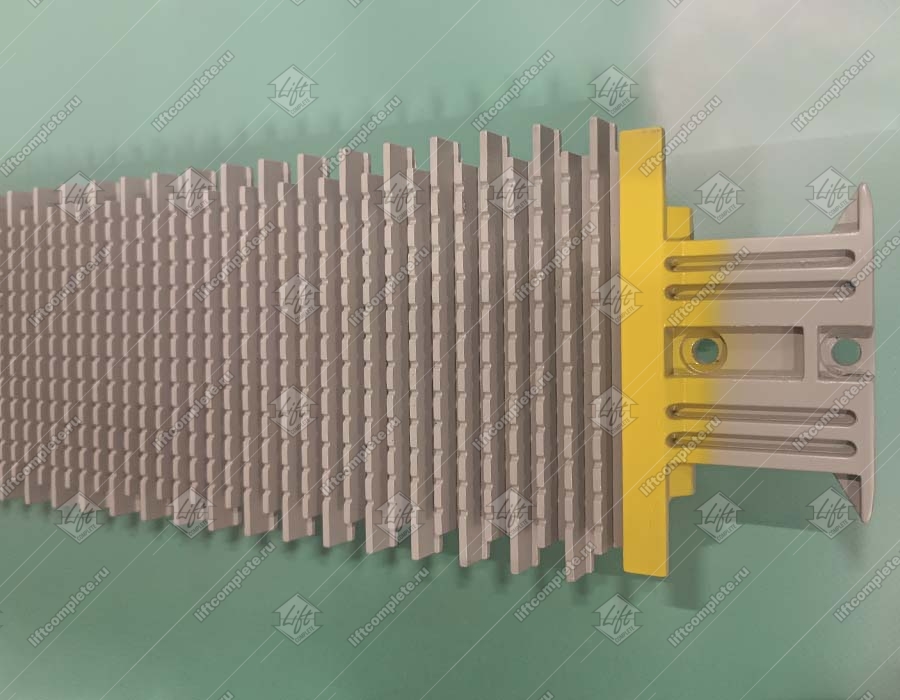 Паллета траволатора, SJEC/CANNY, 1000 мм, серая, две линии демаркации, L - 1128 мм, шаг цепи - 133 мм